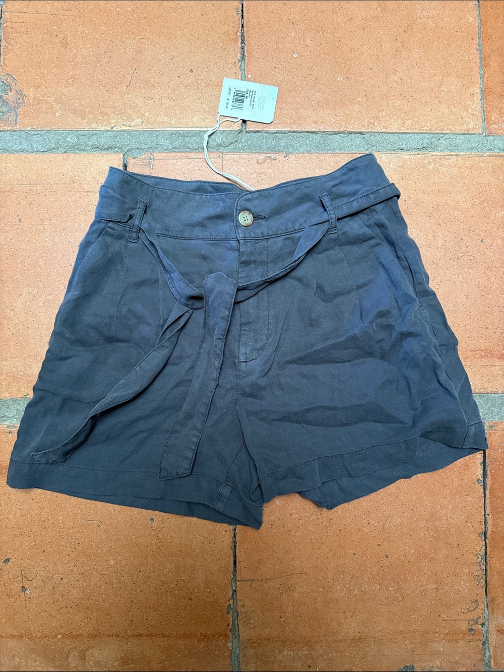 Faherty NWT Arlie shorts - Picture 2 of 6